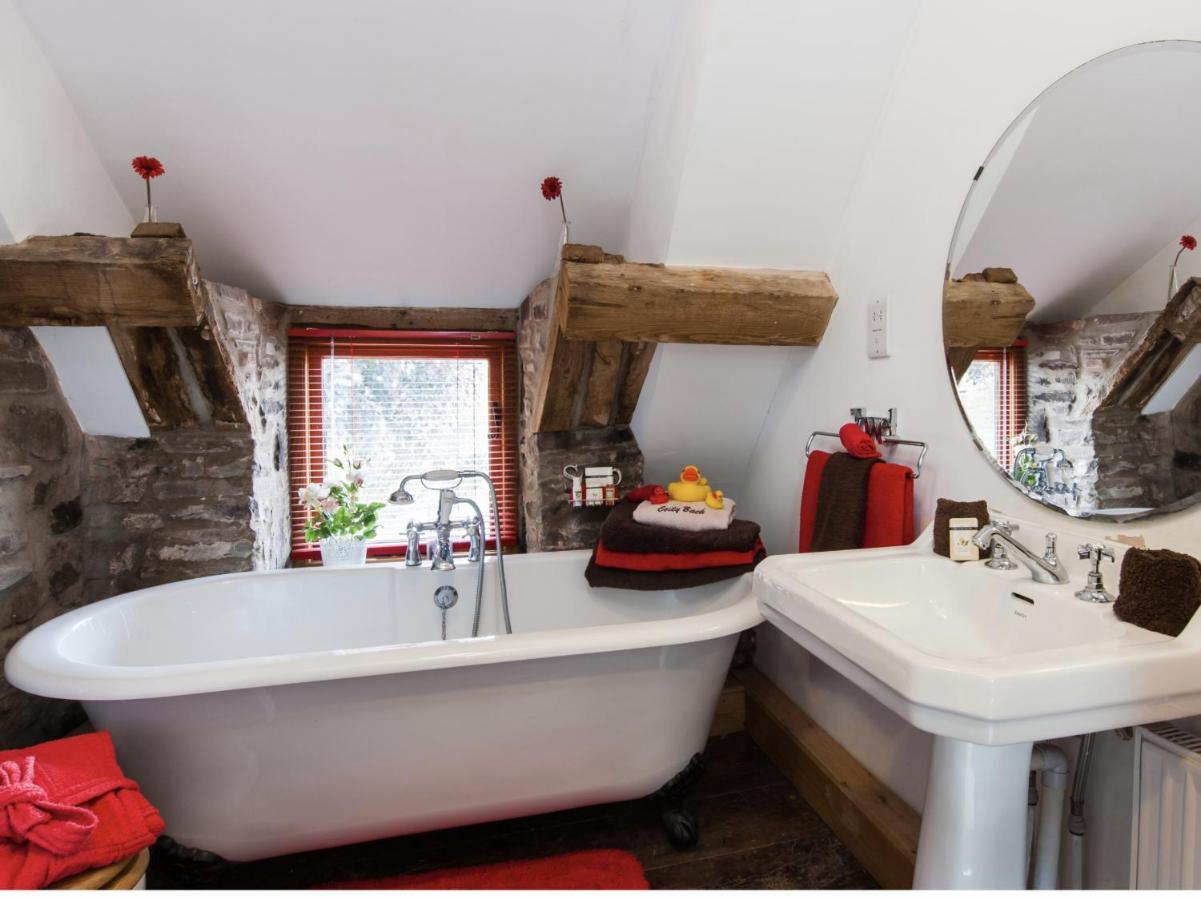 Ty Fferm Hen, Ancient Farmhouse, Coity Bach Talybont-on-Usk Exteriér fotografie