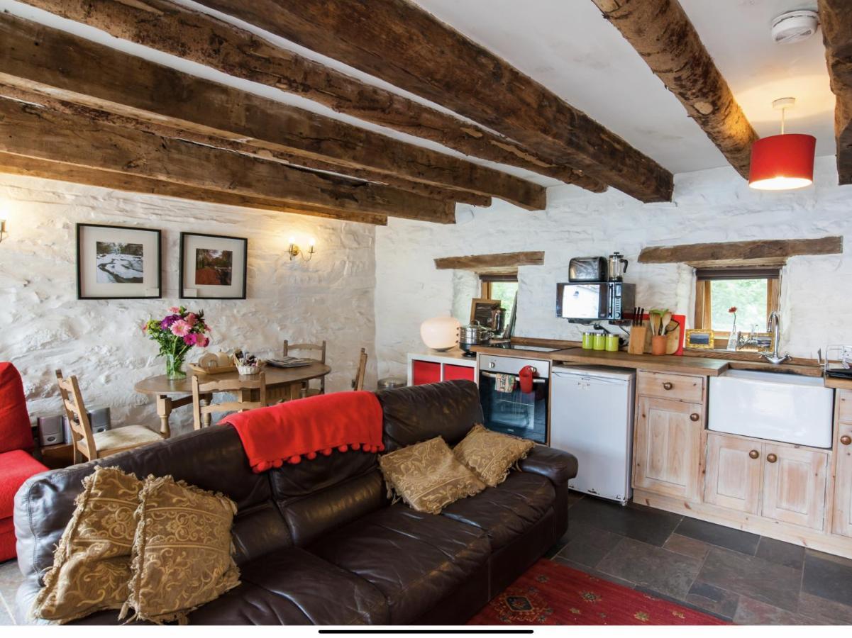 Ty Fferm Hen, Ancient Farmhouse, Coity Bach Talybont-on-Usk Exteriér fotografie