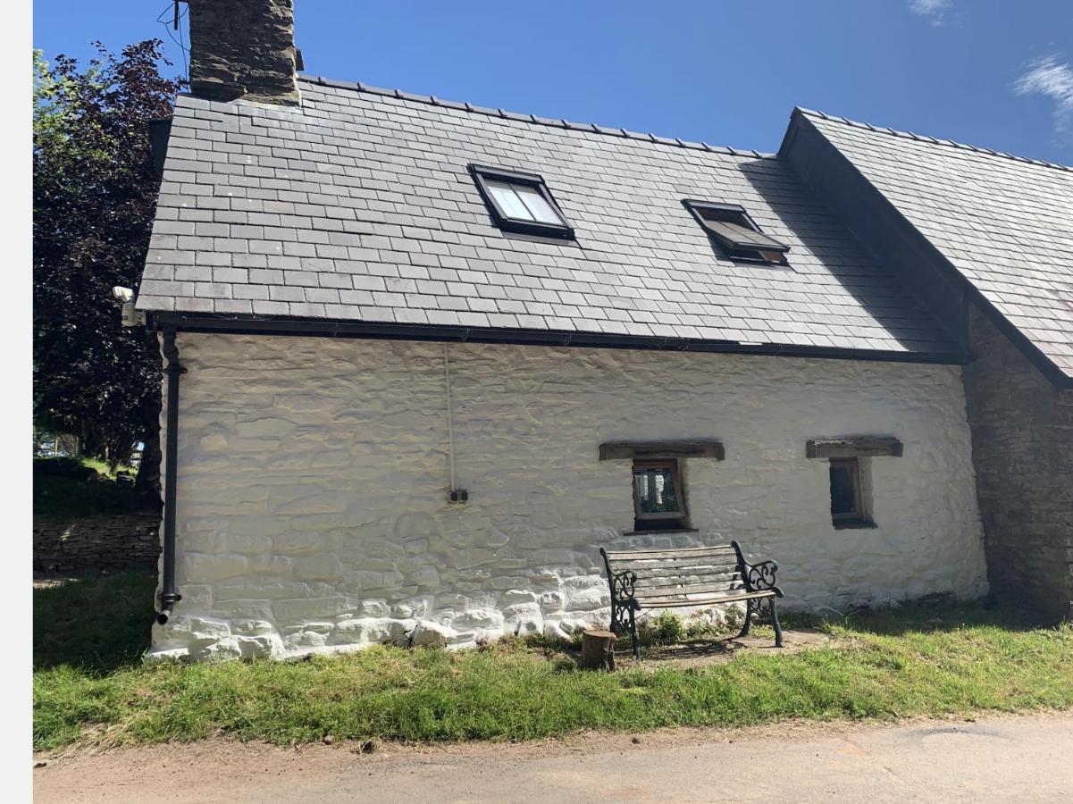 Ty Fferm Hen, Ancient Farmhouse, Coity Bach Talybont-on-Usk Exteriér fotografie
