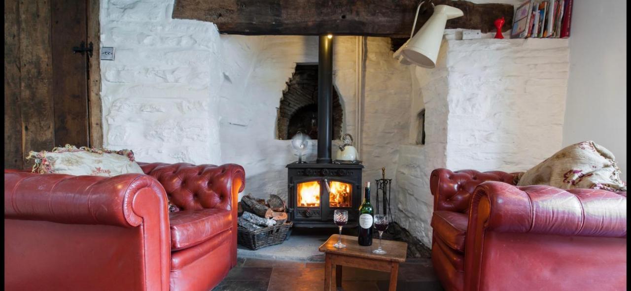 Ty Fferm Hen, Ancient Farmhouse, Coity Bach Talybont-on-Usk Exteriér fotografie